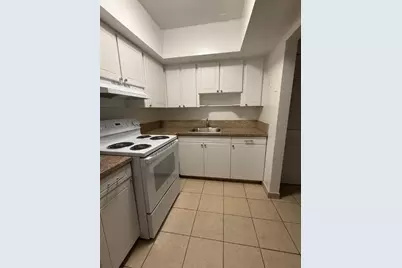 890 NW 39th Street #12, Oakland Park, FL 33309 - Photo 1