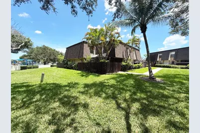 2561 NW 99th Avenue, Coral Springs, FL 33065 - Photo 2