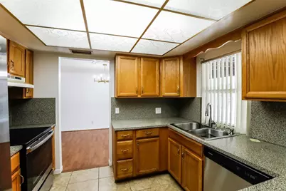 11275 NW 37th Court, Coral Springs, FL 33065 - Photo 4