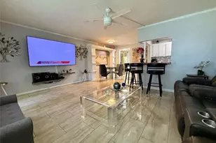 355 Oakridge T, Deerfield Beach, FL 33442 - Photo 2