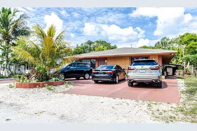 661 SW 28th Way, Fort Lauderdale, FL 33312 - Photo 2