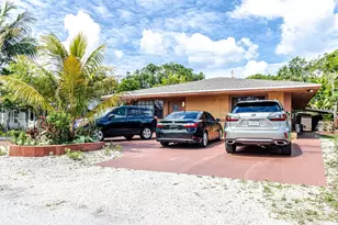 661 SW 28th Way, Fort Lauderdale, FL 33312 - Photo 2