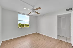 7210 Lake Cir Dr, Margate, FL 33063 - Photo 18