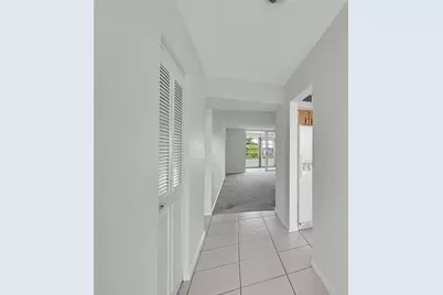 7210 Lake Circle Drive #401, Margate, FL 33063 - Photo 2