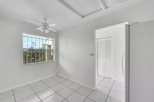 7210 Lake Cir Dr, Margate, FL 33063 - Photo 10