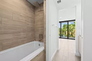 722 NE 15th Ave, Fort Lauderdale, FL 33304 - Photo 18