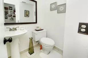 2571 Aragon Blvd, Sunrise, FL 33322 - Photo 8