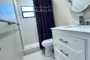 9870 Pecan Tree Dr, Boynton Beach, FL 33436 - Photo 18