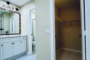 9870 Pecan Tree Dr, Boynton Beach, FL 33436 - Photo 16