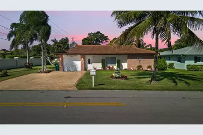 6901 NW 95th Terrace, Tamarac, FL 33321 - Photo 2
