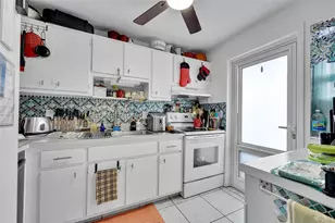 3211 NE 8th St, Pompano Beach, FL 33062 - Photo 14