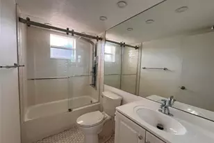 212 Oxford 400, West Palm Beach, FL 33417 - Photo 10