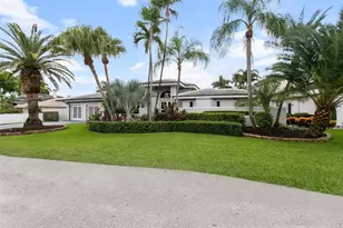 2365 NE 28th St, Pompano Beach, FL 33064 - Photo 16