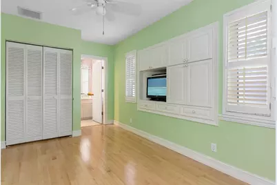 2365 NE 28th Street, Pompano Beach, FL 33064 - Photo 24