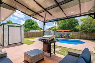 7160 Venetian St, Miramar, FL 33023 - Photo 6
