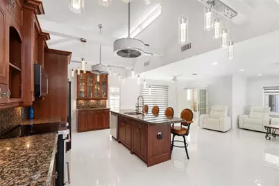 2557 SW 14th Court, Deerfield Beach, FL 33442 - Photo 12