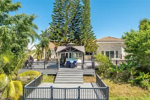 2557 SW 14th Ct, Deerfield Beach, FL 33442 - Photo 2