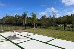 12121 Monterey Pine Ln, Fort Myers, FL 33966 - Photo 2