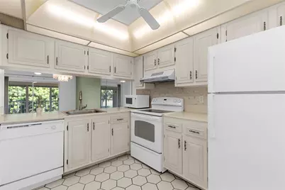 2701 Nassau Bend #D2, Pompano Beach, FL 33066 - Photo 4