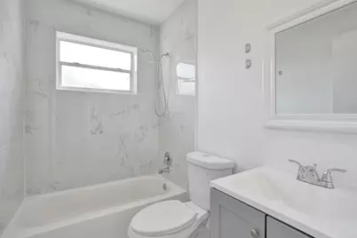 260 NE 41st Street, Oakland Park, FL 33334 - Photo 16