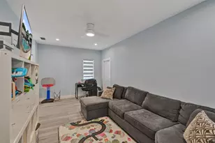3991 N 41st Ct, Hollywood, FL 33021 - Photo 22