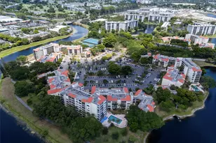 2314 S Cypress Bend Dr, Pompano Beach, FL 33069 - Photo 18