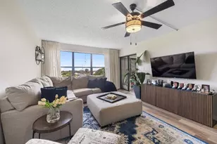 2314 S Cypress Bend Dr, Pompano Beach, FL 33069 - Photo 6