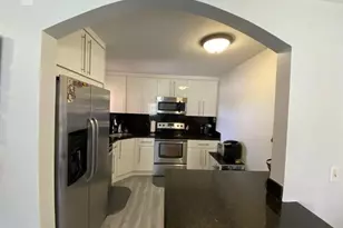 2744 S Carambola Cir S Unit, Pompano Beach, FL 33066 - Photo 6