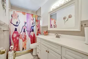 1070 NW 149th St, Miami, FL 33168 - Photo 4