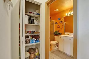 10396 W 34th Ln, Hialeah, FL 33018 - Photo 12