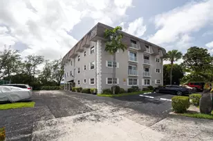 5951 NE 14th Ln, Fort Lauderdale, FL 33334 - Photo 2