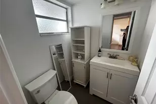 8105 NW 61st St, Tamarac, FL 33321 - Photo 10