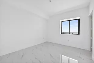 700 NE 24th St, Miami, FL 33137 - Photo 14