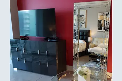 1080 Brickell Avenue #2105, Miami, FL 33131 - Photo 4