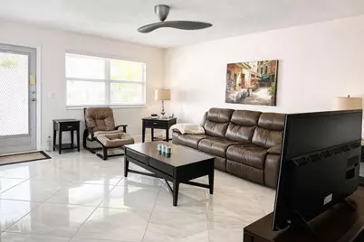 104 E Windsor E #104, West Palm Beach, FL 33417 - Photo 4