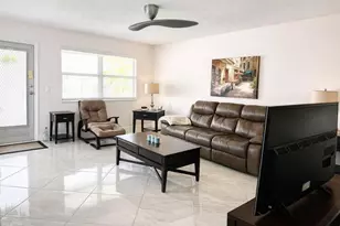 104 E Windsor E, West Palm Beach, FL 33417 - Photo 4