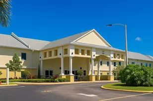 104 Windsor E Unit, West Palm Beach, FL 33417 - Photo 2