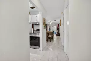 224 Lake Constance Dr, West Palm Beach, FL 33411 - Photo 4