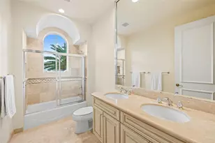 2637 NE 28th Ct, Lighthouse Point, FL 33064 - Photo 16