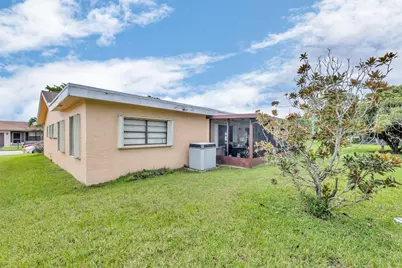 9802 NW 75th Court, Tamarac, FL 33321 - Photo 36