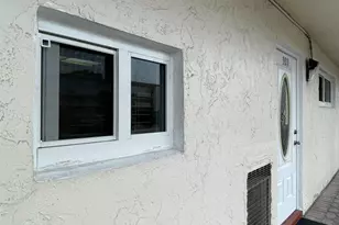 361 S Hollybrook Dr, Pembroke Pines, FL 33025 - Photo 4