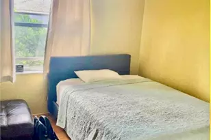 872 NW 130th Ave, Pembroke Pines, FL 33028 - Photo 1