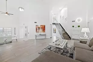 8340 NW 167th Terrace, Miami Lakes, FL 33016 - Photo 10