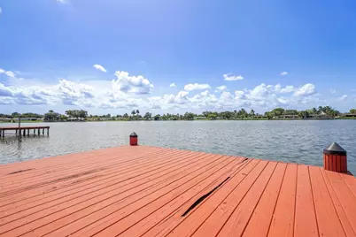 8720 Pasadena Boulevard, Pembroke Pines, FL 33024 - Photo 22