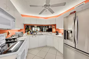 2541 N Nob Hill Rd, Sunrise, FL 33322 - Photo 4