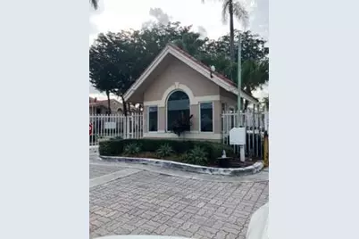 15770 SW 104th Terrace #304, Miami, FL 33196 - Photo 2