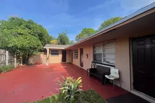 1735 SW 44th Terrace, Fort Lauderdale, FL 33317 - Photo 2