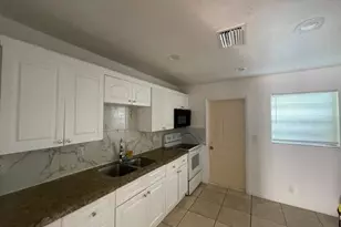 1735 SW 44th Terrace, Fort Lauderdale, FL 33317 - Photo 10