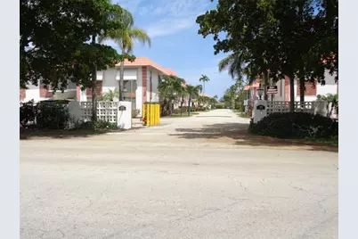 3550 NW 8th Avenue #609, Lighthouse Point, FL 33064 - Photo 1