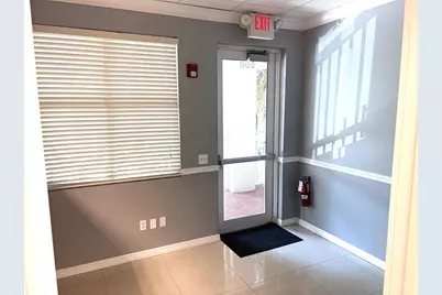 111 N Pine Island Road #208B, Plantation, FL 33324 - Photo 2